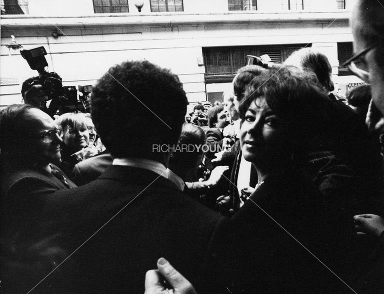 Elizabeth Taylor, Victoria Palace, London, 1982