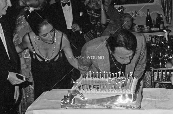 Elizabeth Taylor & Richard Burton, The Dorchester, London, 1974