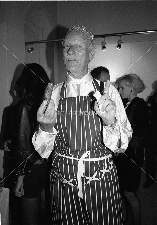 Norman Parkinson with Sausage, Hamiltons, 1987